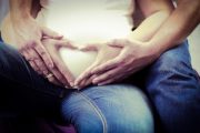 Accueillir bébé : contrôle et résistance, ou pleine conscience ?