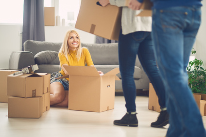 le premier appartement d'un adolescent