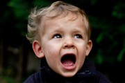 Comment stimuler le langage chez les tout-petits?